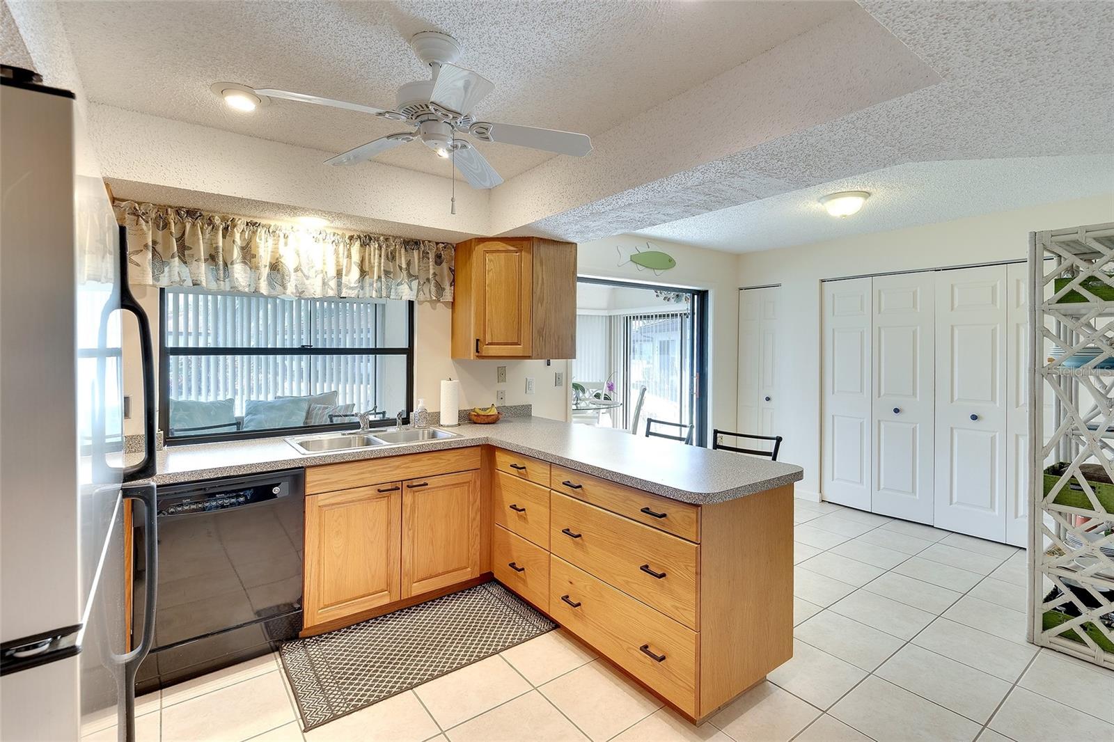 VIVIENDA AT BRADENTON I CONDO - Residential