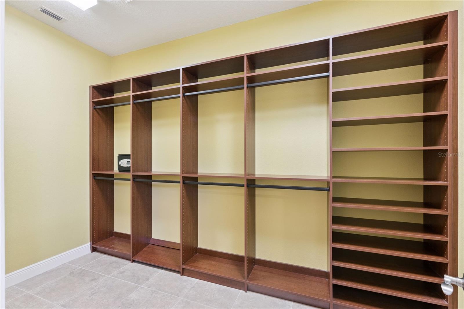 TWIN LAKES PH 1 - Residential