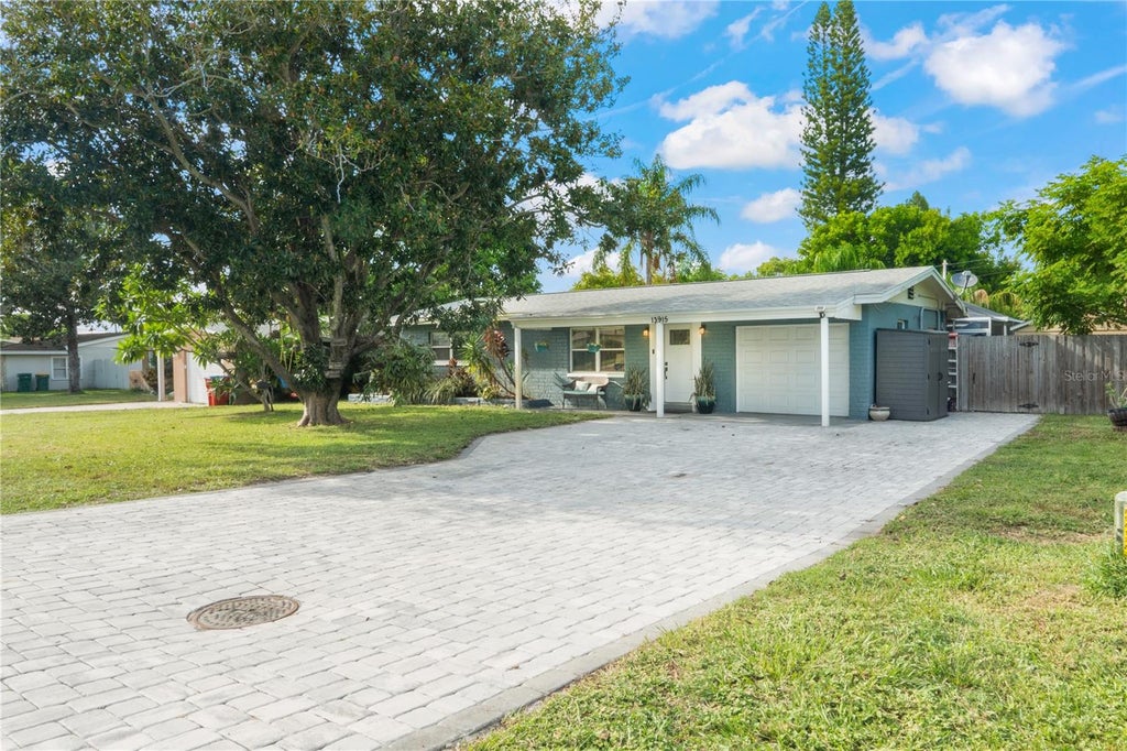 Photo of 13915 94th Avenue, Seminole, FL 33776 (MLS # TB8547317)