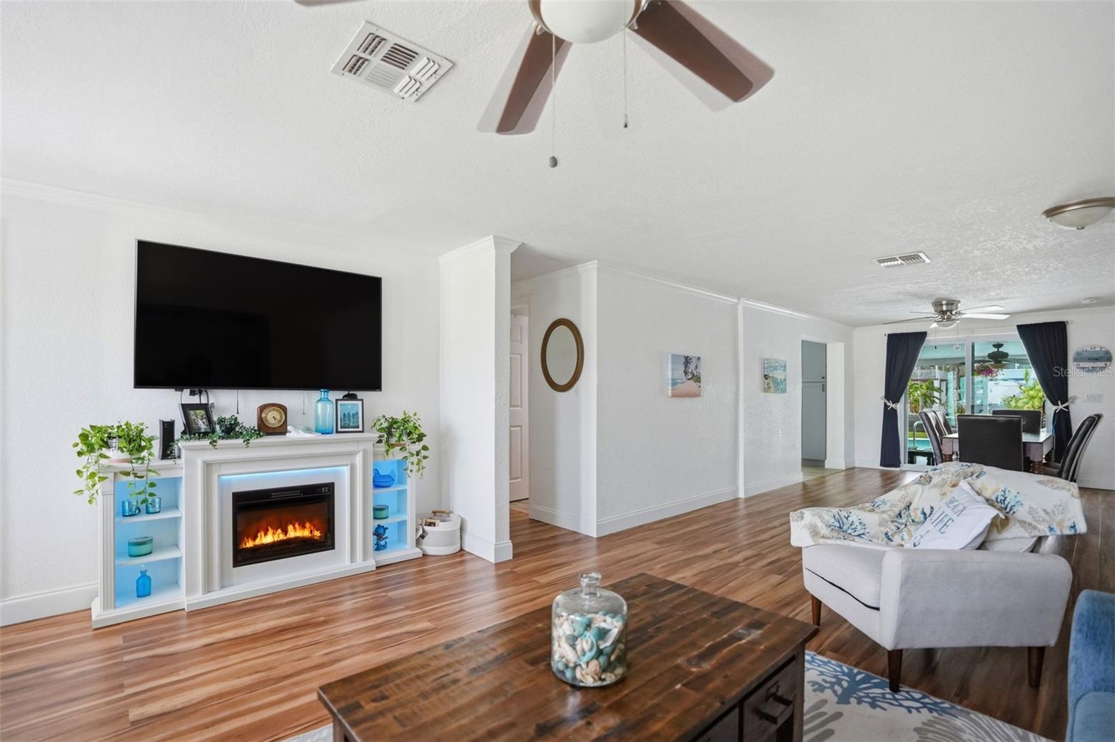 RIVIERA ESTATES - Residential