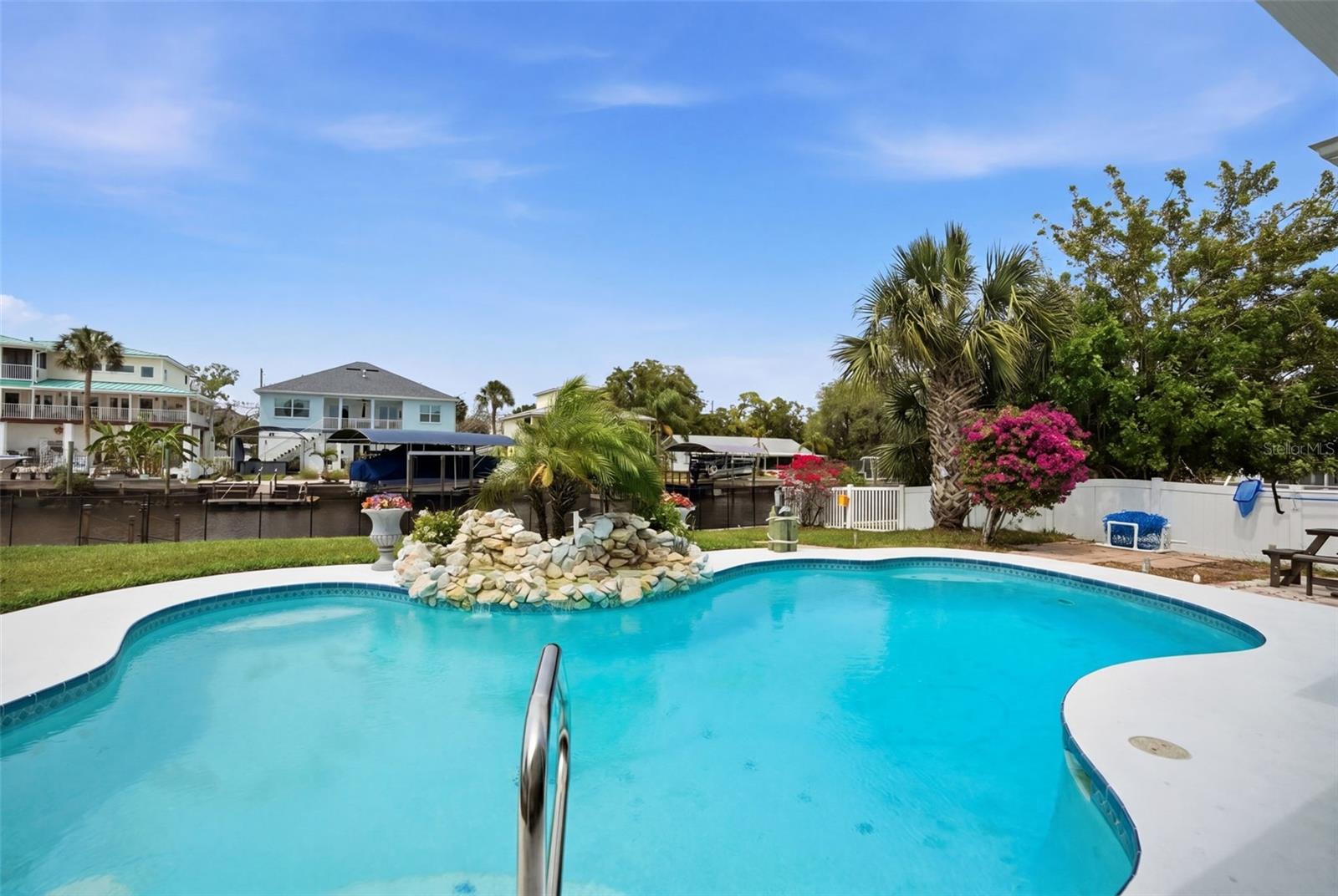 RIVIERA ESTATES - Residential