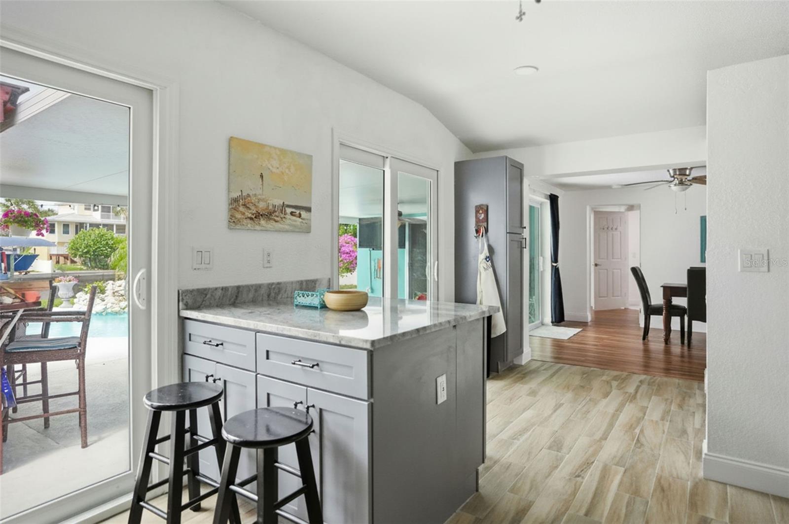 RIVIERA ESTATES - Residential