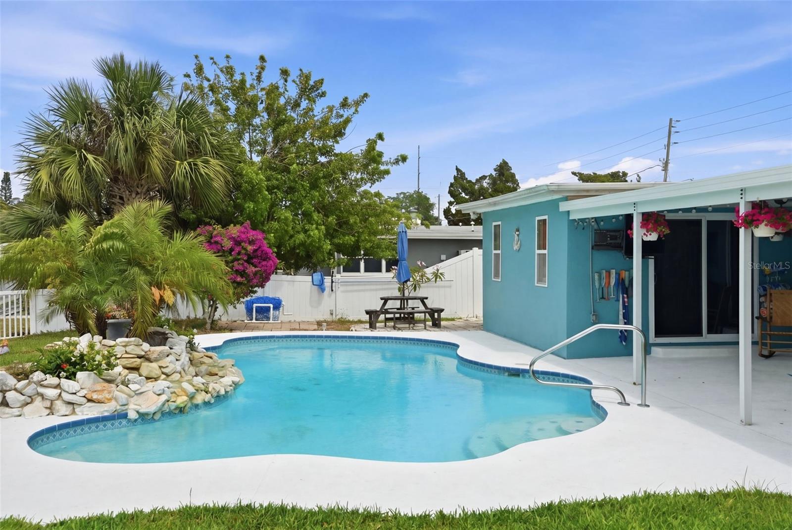 RIVIERA ESTATES - Residential