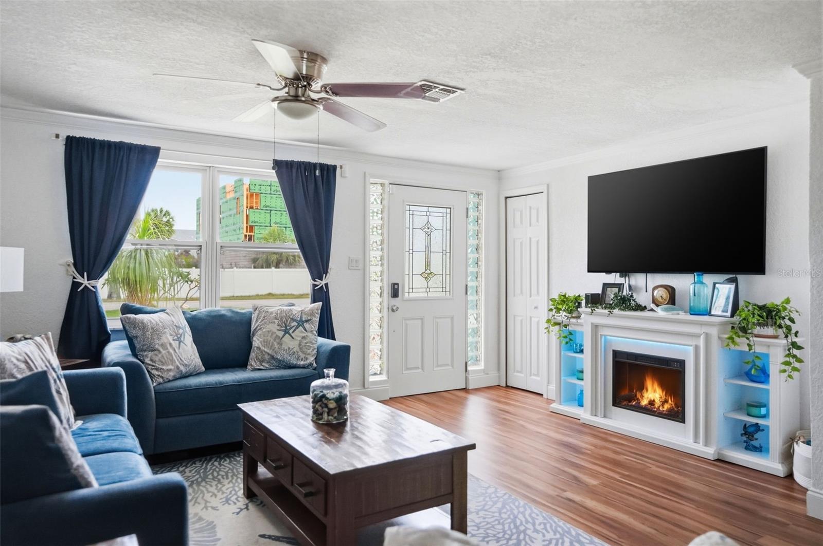 RIVIERA ESTATES - Residential