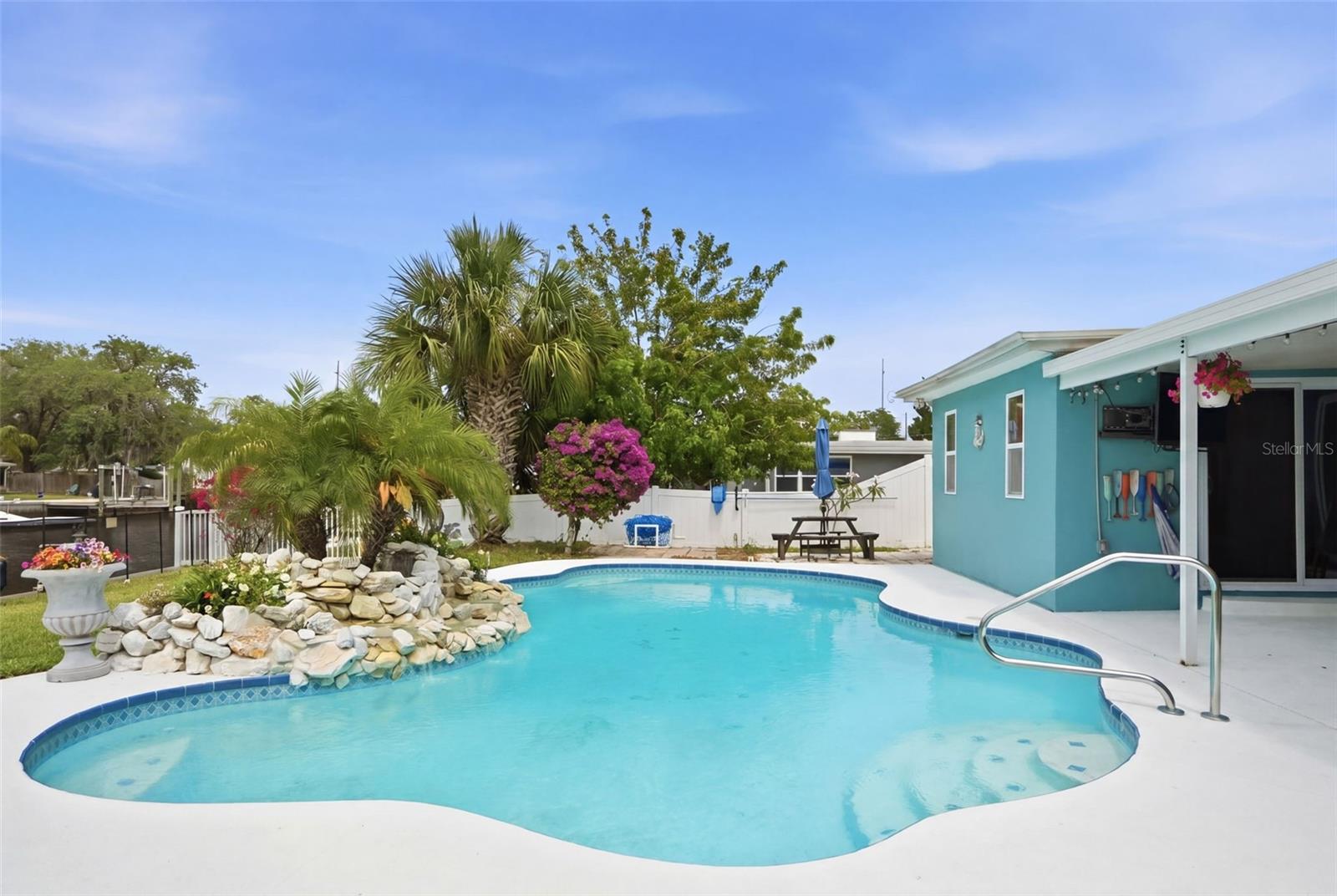 RIVIERA ESTATES - Residential