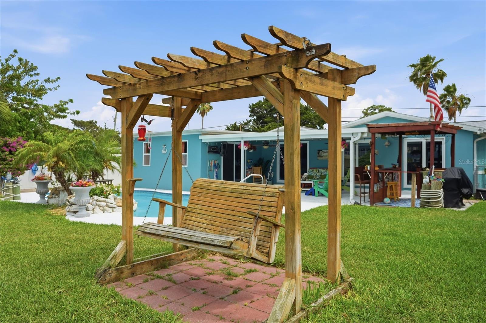 RIVIERA ESTATES - Residential