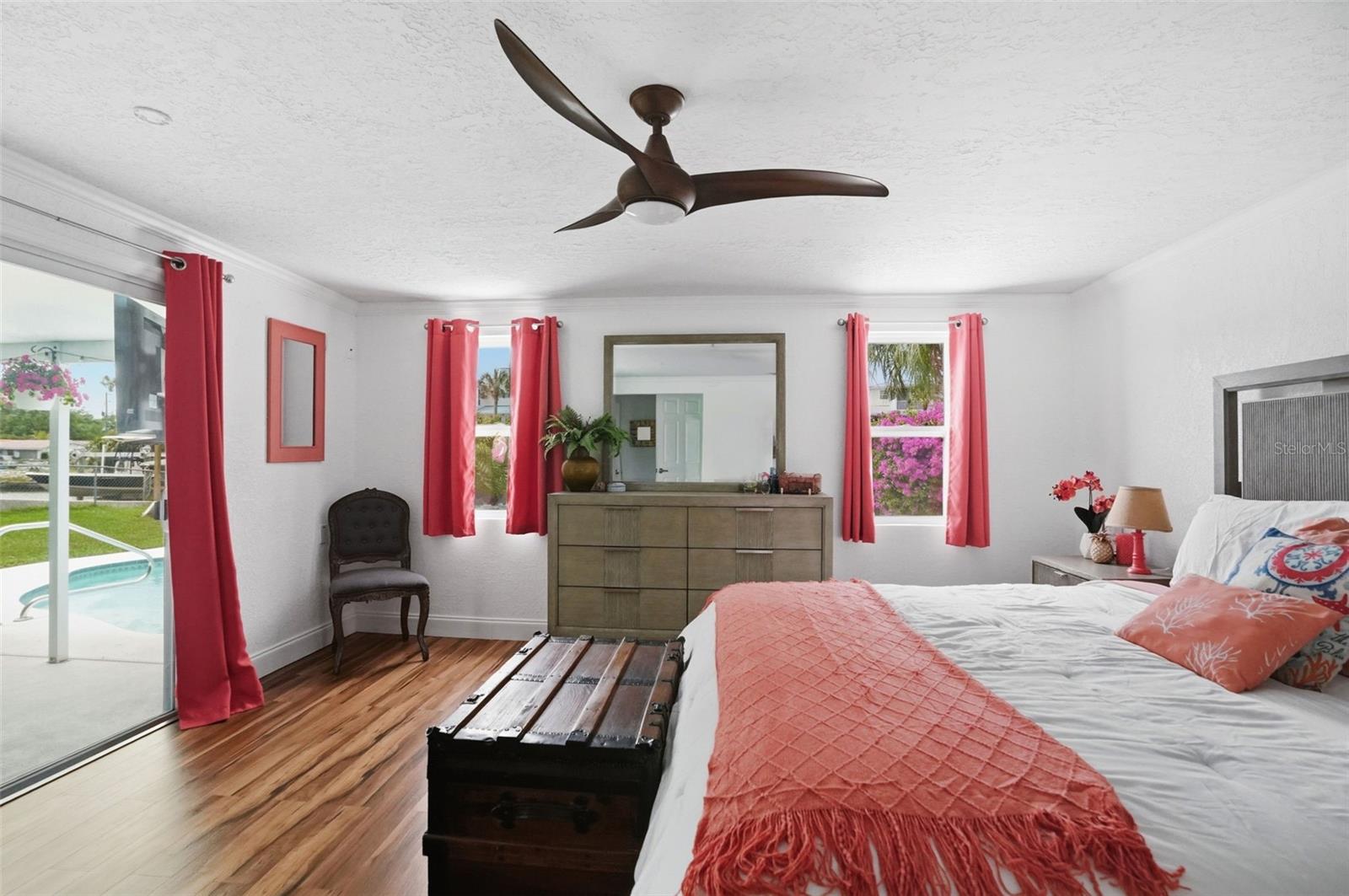 RIVIERA ESTATES - Residential