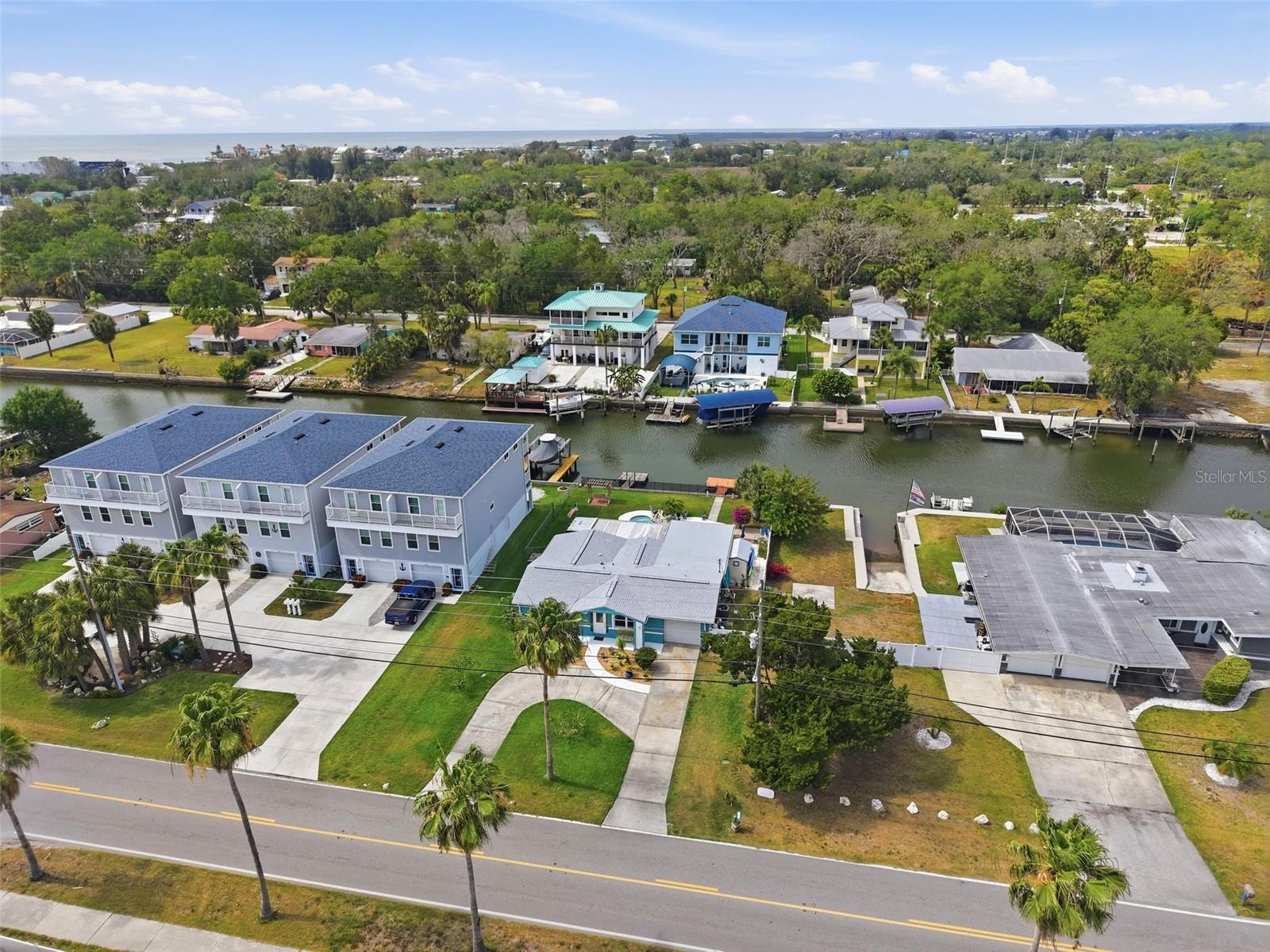 RIVIERA ESTATES - Residential