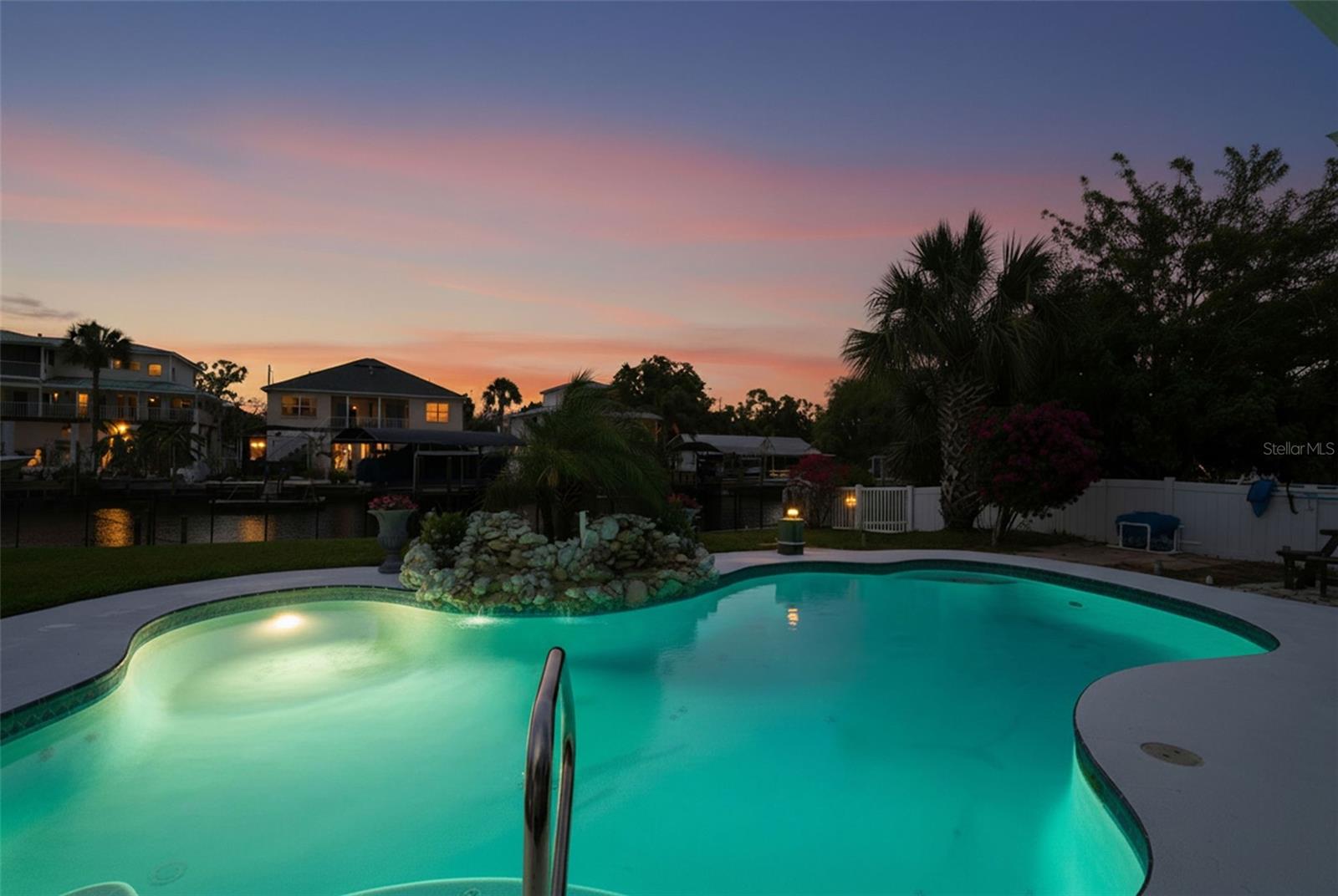 RIVIERA ESTATES - Residential