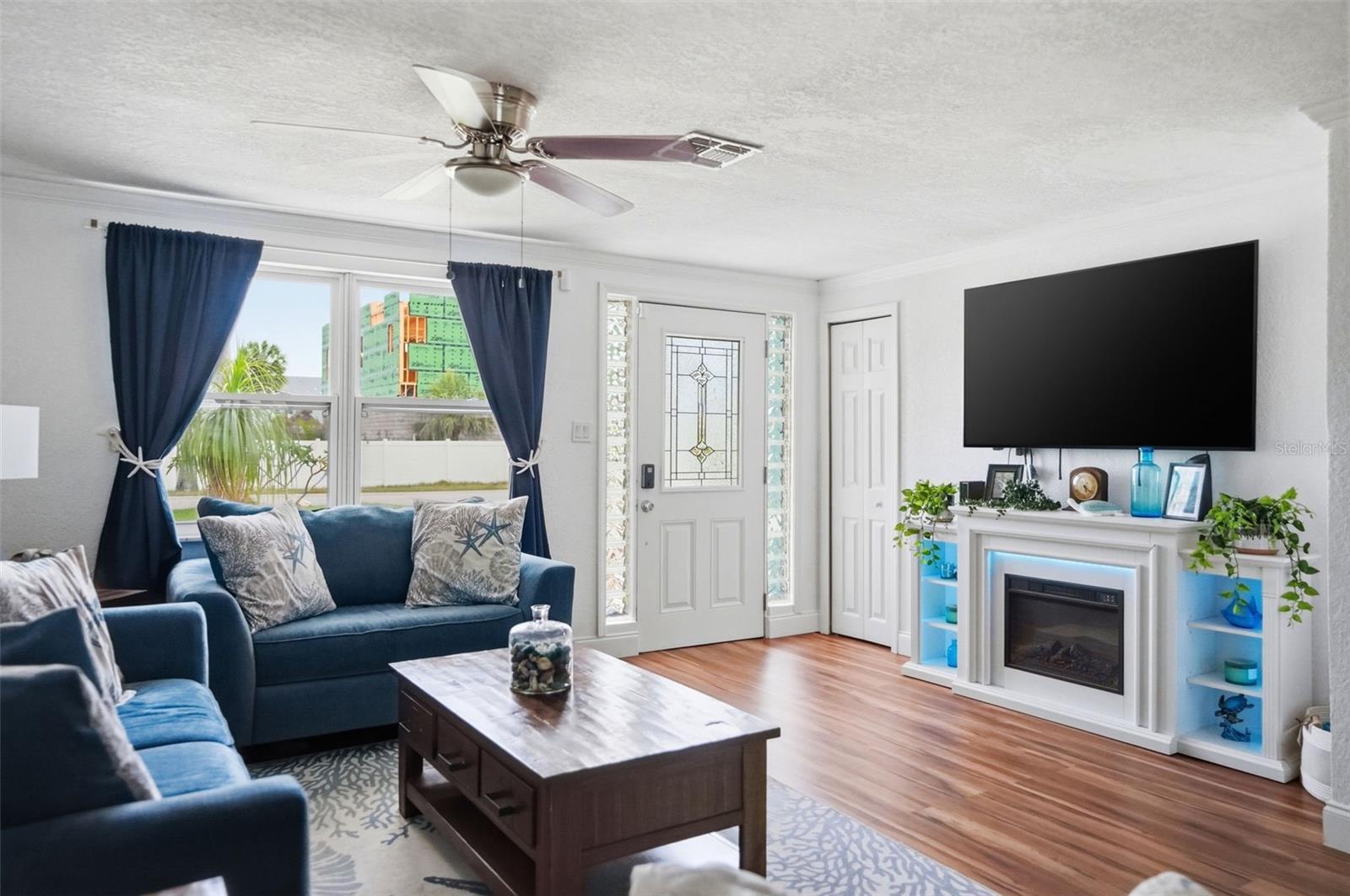 RIVIERA ESTATES - Residential