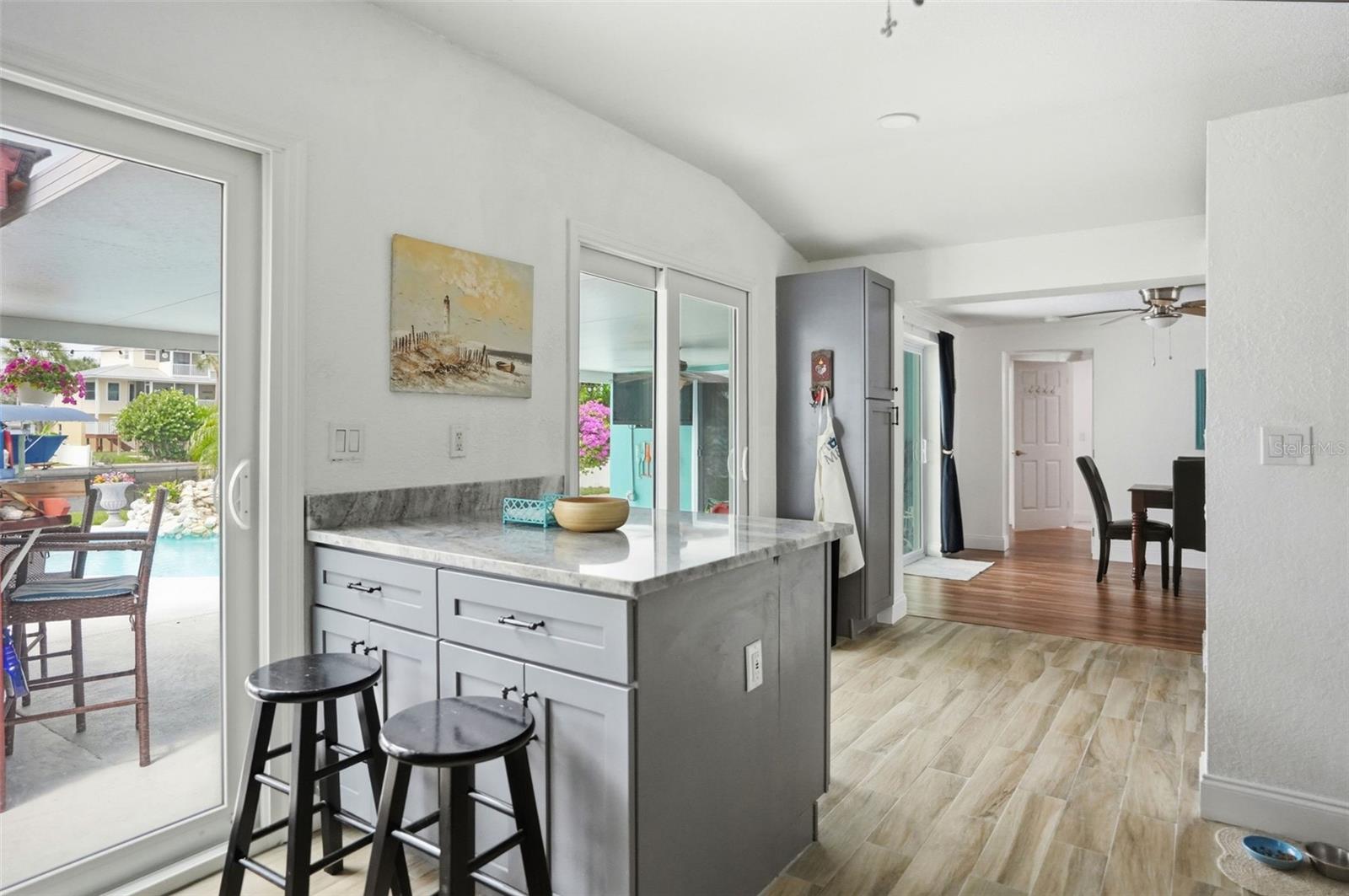 RIVIERA ESTATES - Residential