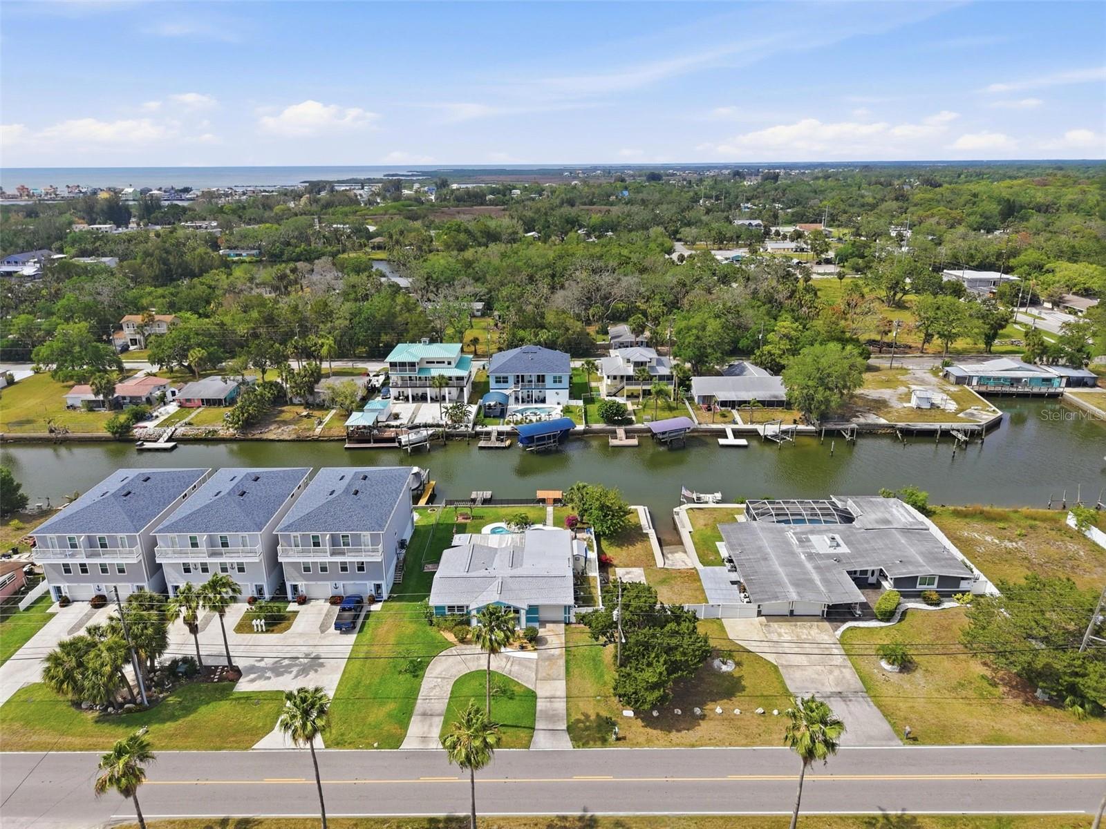 RIVIERA ESTATES - Residential
