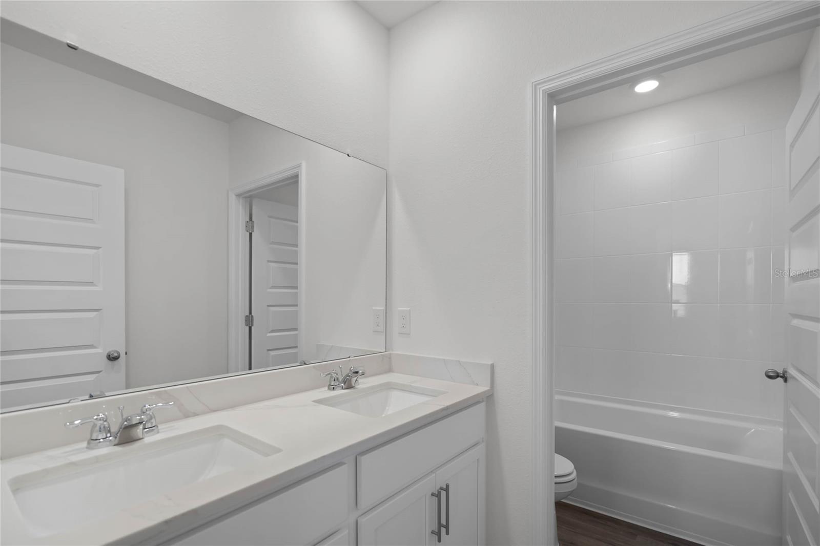 HARMONY ON LAKE ELOISE PHASE 2 - Residential