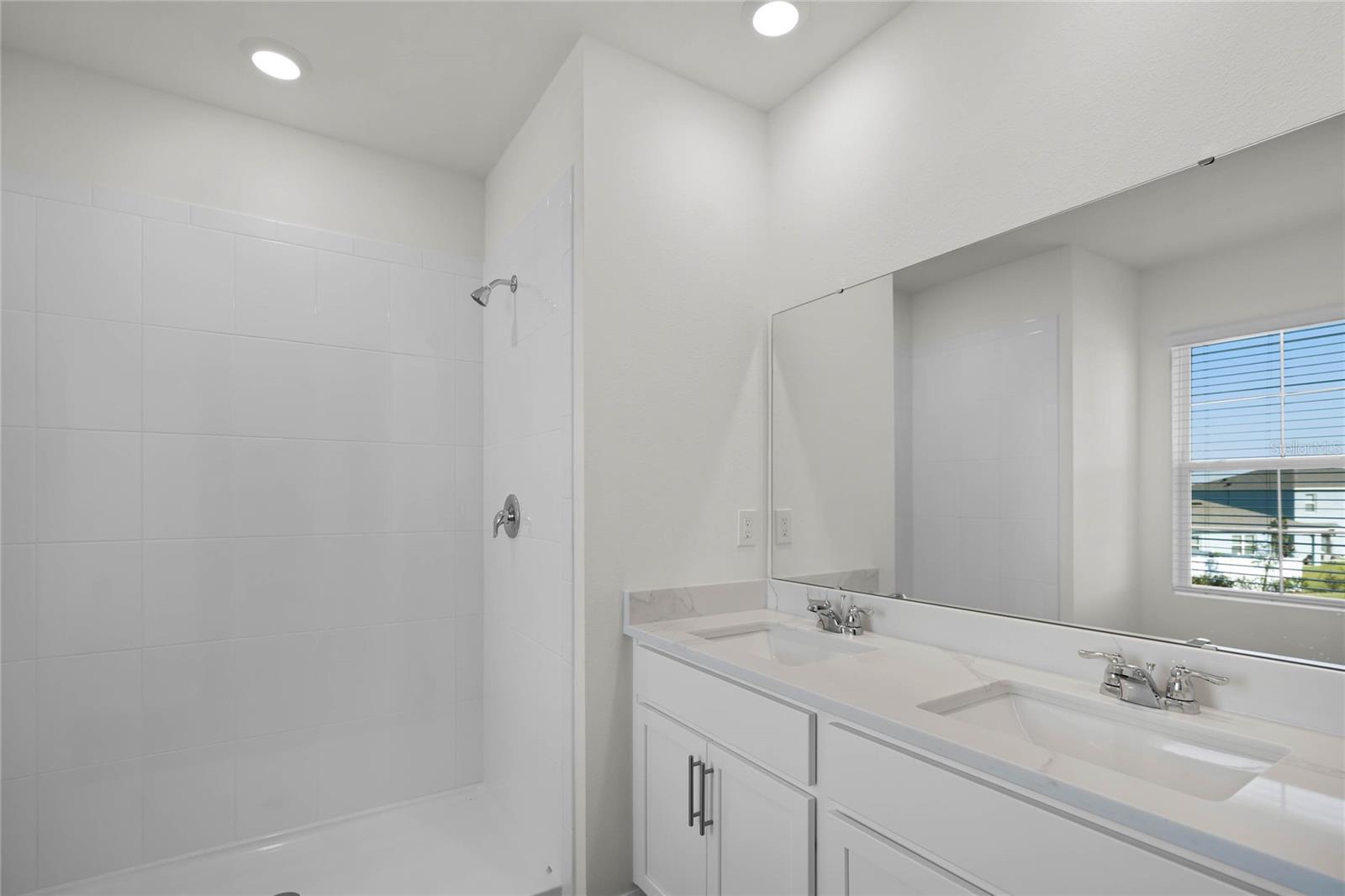 HARMONY ON LAKE ELOISE PHASE 2 - Residential