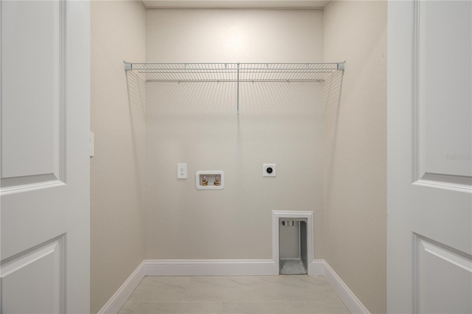 SUTTON RDG - Residential