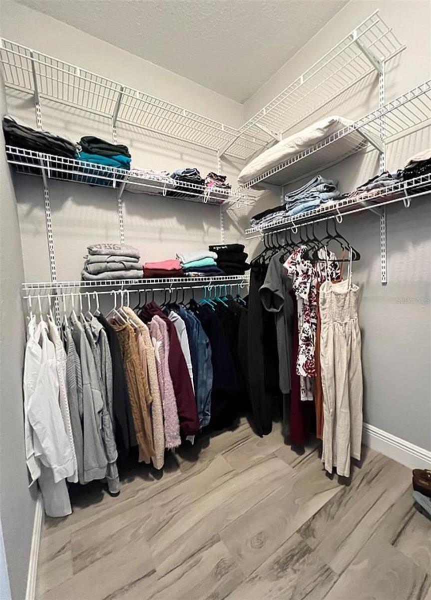 NOTTING HILL A CONDO - Residential