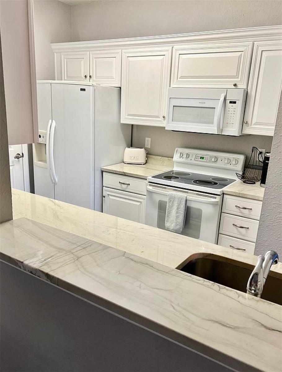 NOTTING HILL A CONDO - Residential