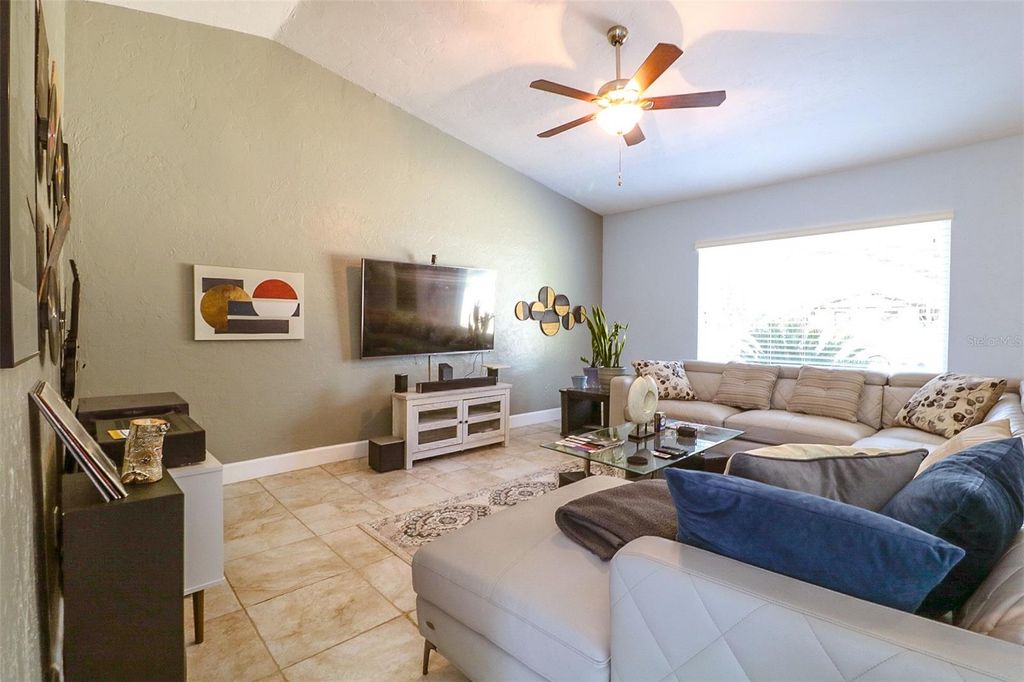 Photo of 1523 NW 39th Terrace, Gainesville, FL 32605 (MLS # GC538262)