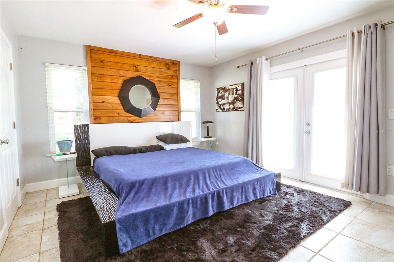 PALM VIEW ESTATES ADD 3 - Residential Lease