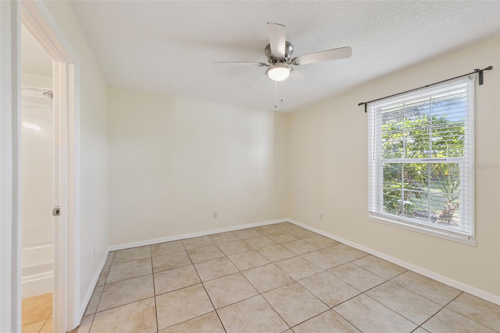 MINNEOLA RIDGECREST SUB - Residential Lease