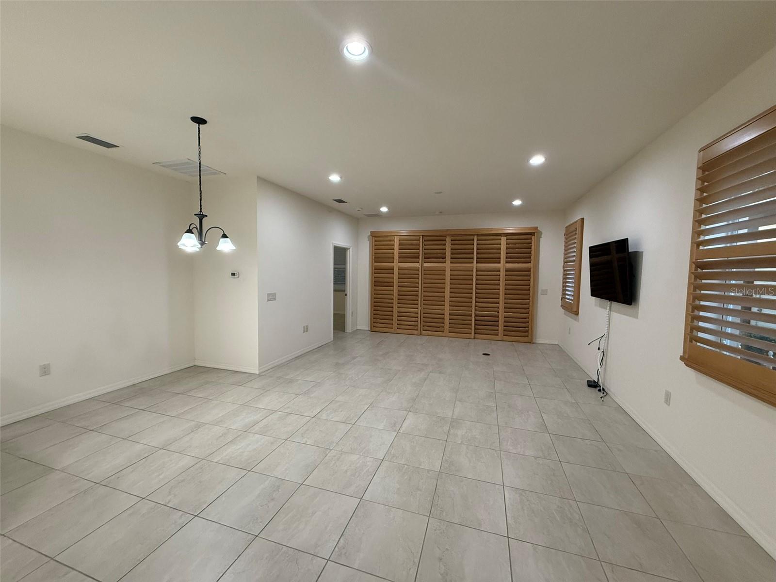 VIENNA SQUARE PH 2A - Residential