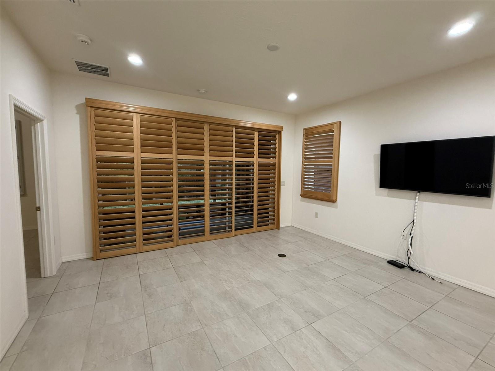 VIENNA SQUARE PH 2A - Residential