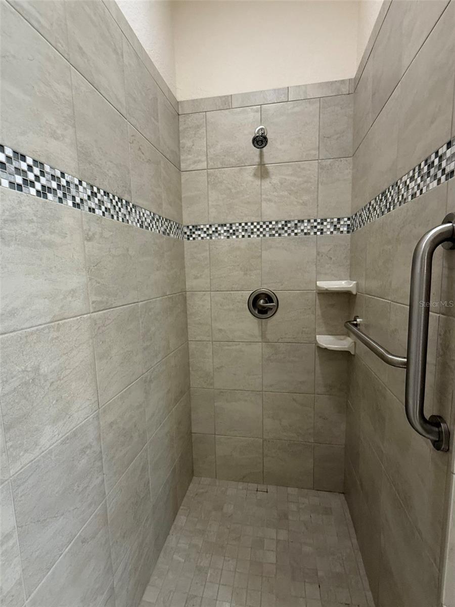 VIENNA SQUARE PH 2A - Residential