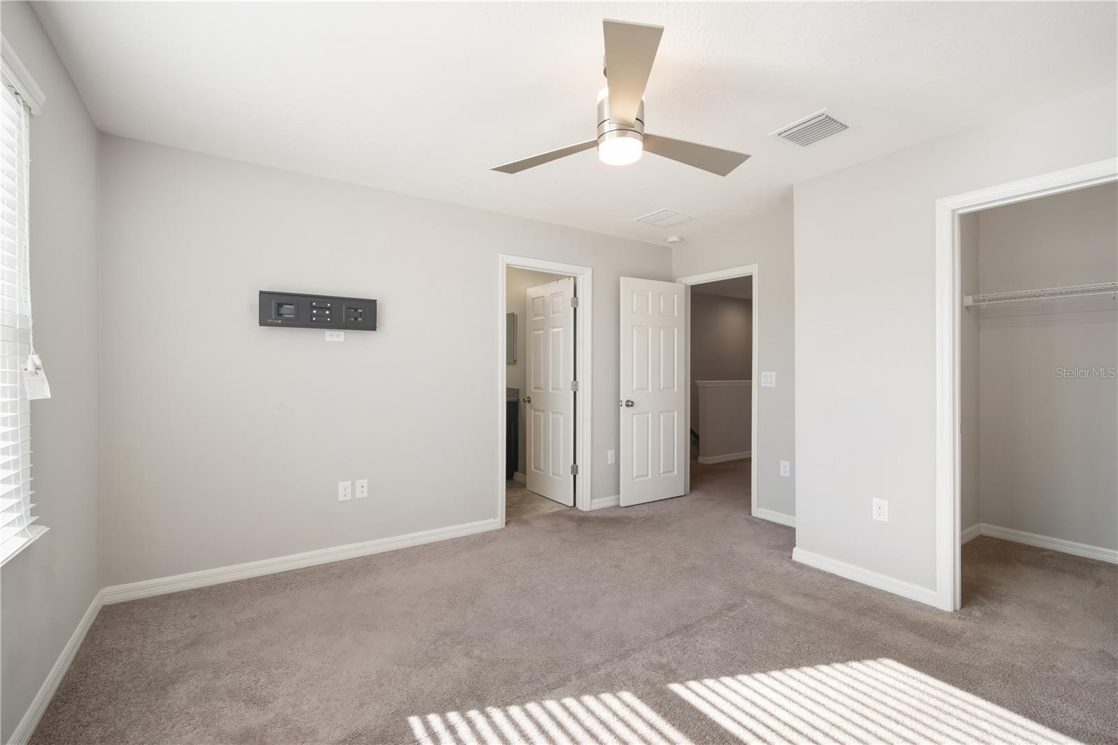 OAK CREEK PRCL 8 PH 1 - Residential Lease