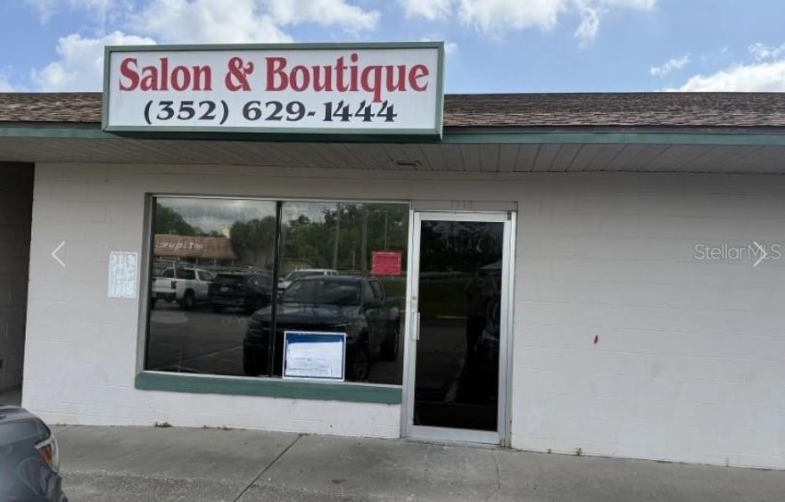Prime storefront or office space directly on 441 in the Fairbanks Plaza.  This location has 26,500 cars pass by each day.