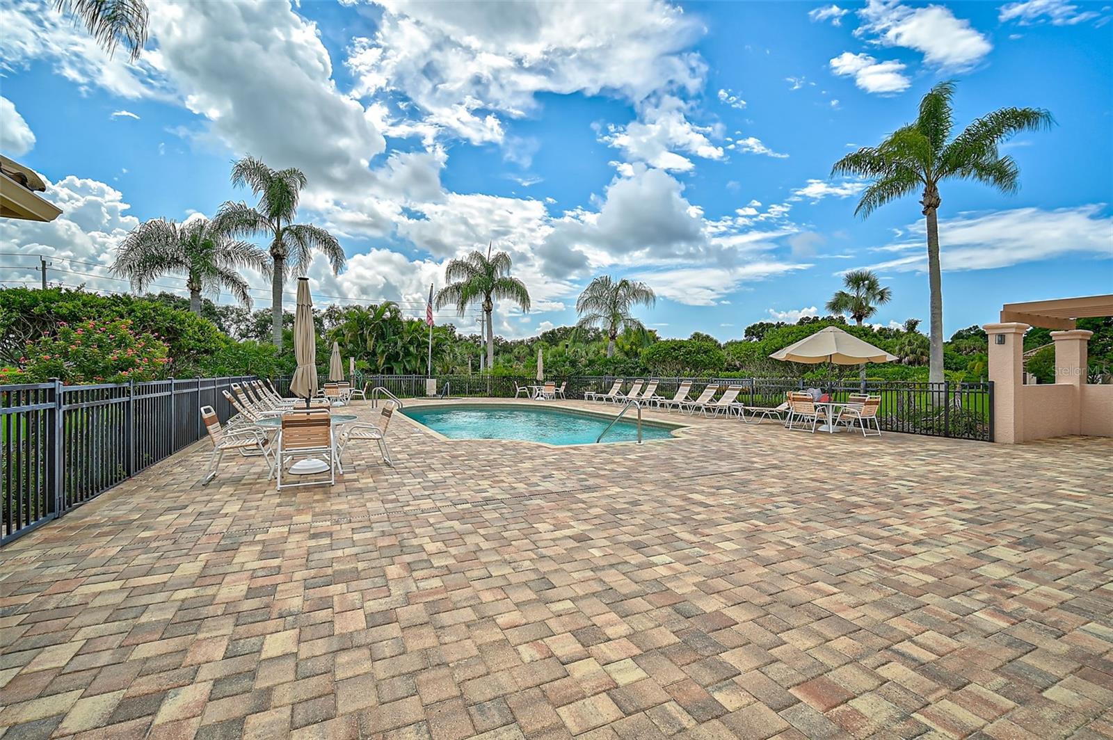 MIRA LAGO AT PALMER RANCH PH 2 - Residential