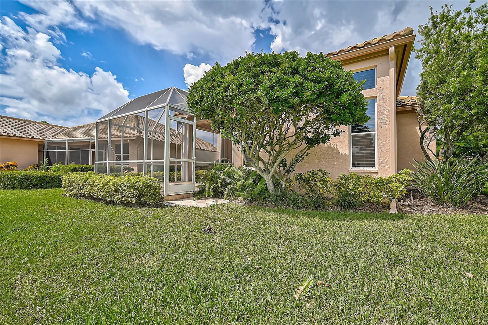 MIRA LAGO AT PALMER RANCH PH 2 - Residential