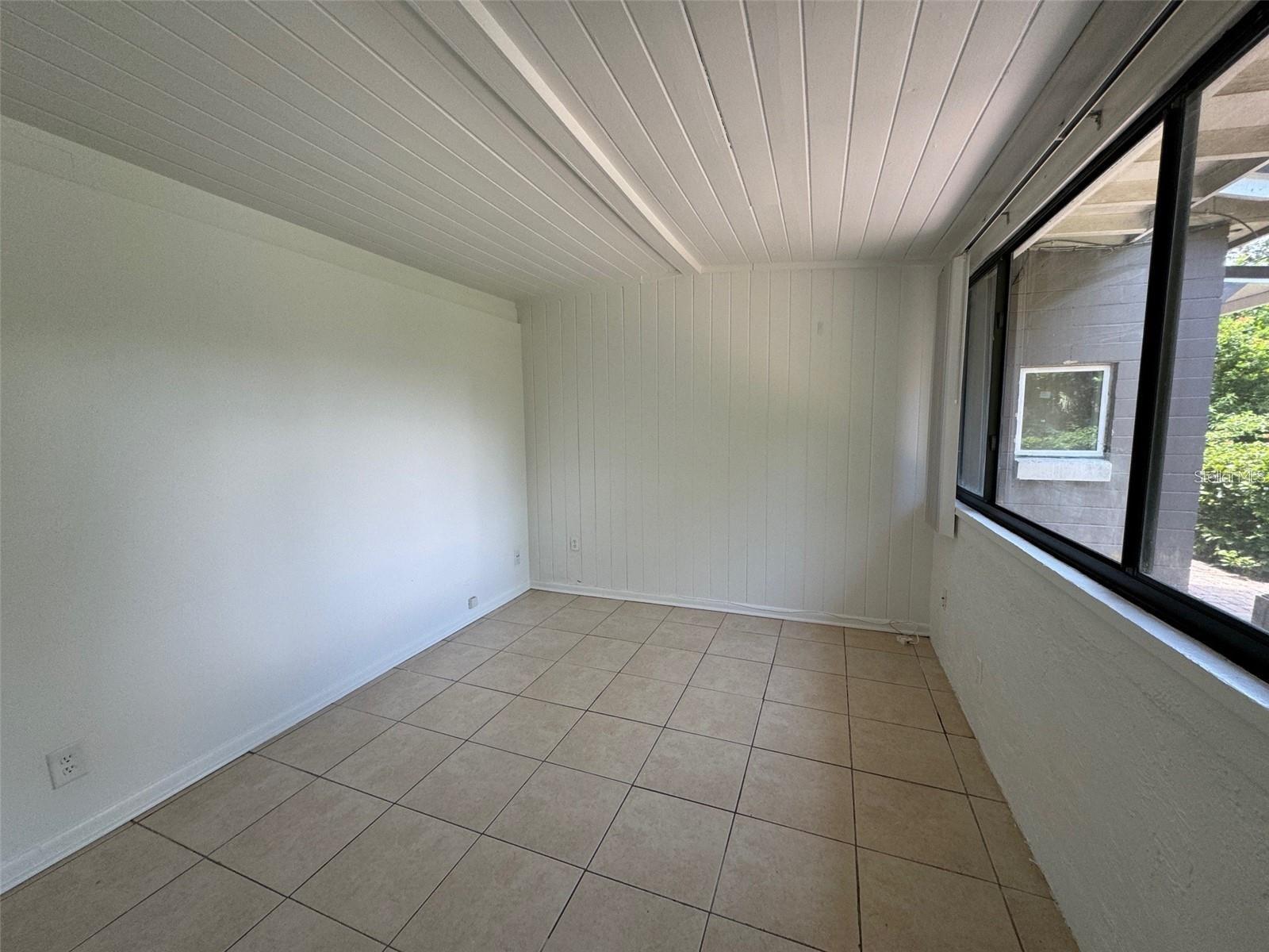 MICHIGAN AVE HEIGHTS SUB - Residential Lease