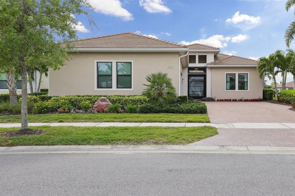 Photo of 4811 Pastel Court, Sarasota, FL 34240 (MLS # A4687039)