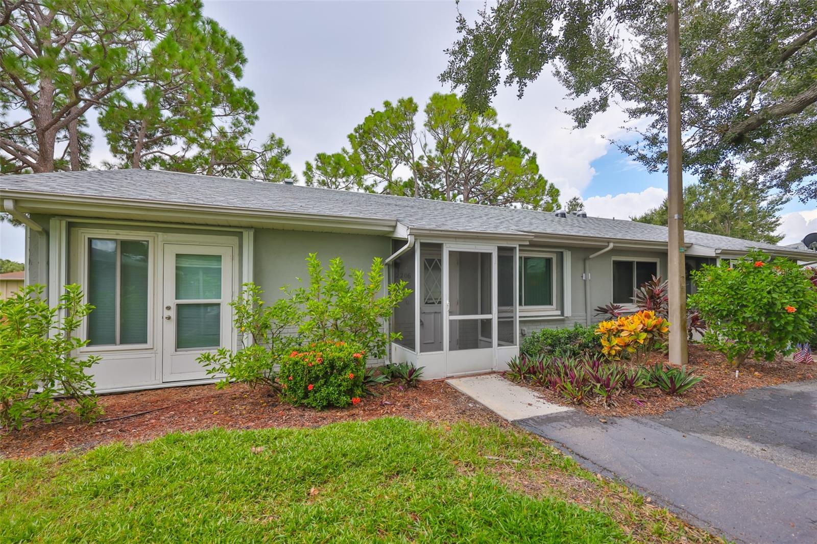 2206 HORSHAM PLACE