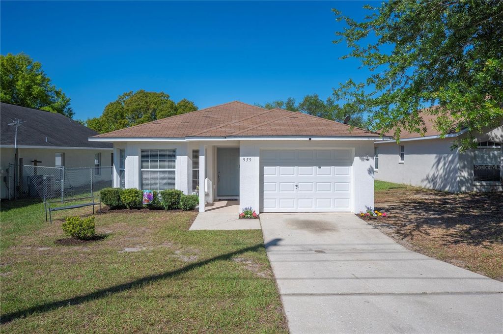 Photo of 959 Old Scenic Highway, Lake Wales, FL 33853 (MLS # L4960130)