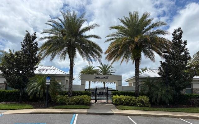 TWIN LAKES NORTHWEST LAKESIDE GROVES - Residential