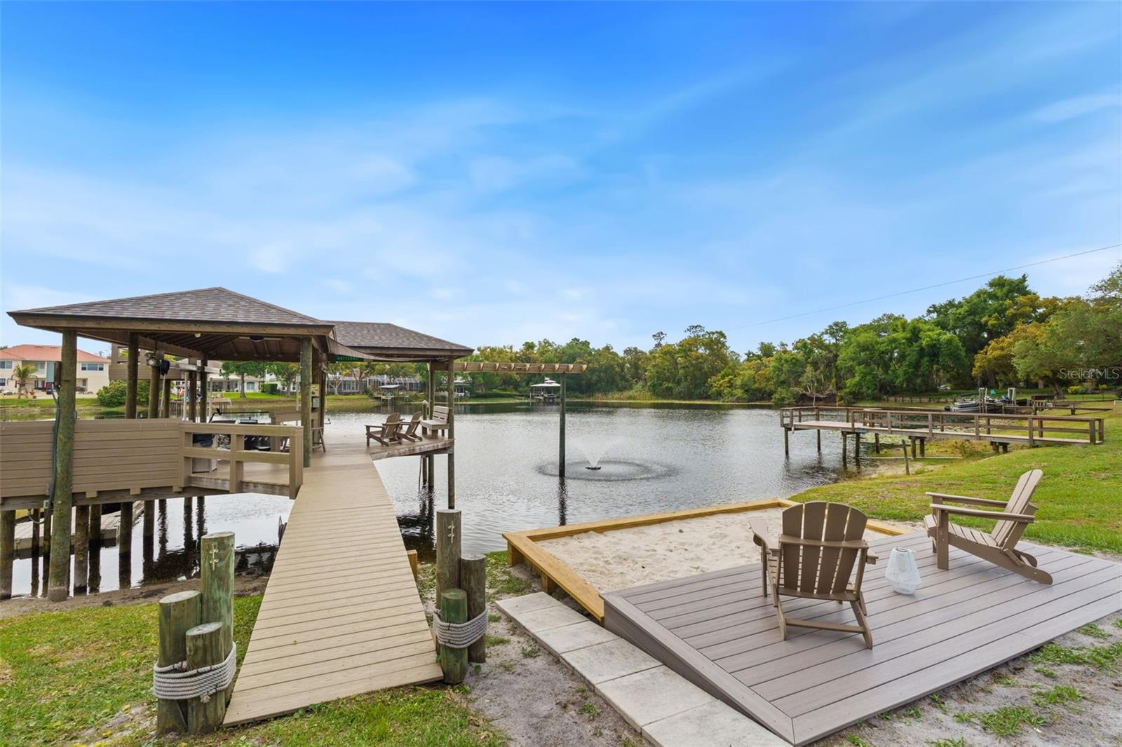 ECHOLS LAKE CARROLL ESTATES 4T - Residential