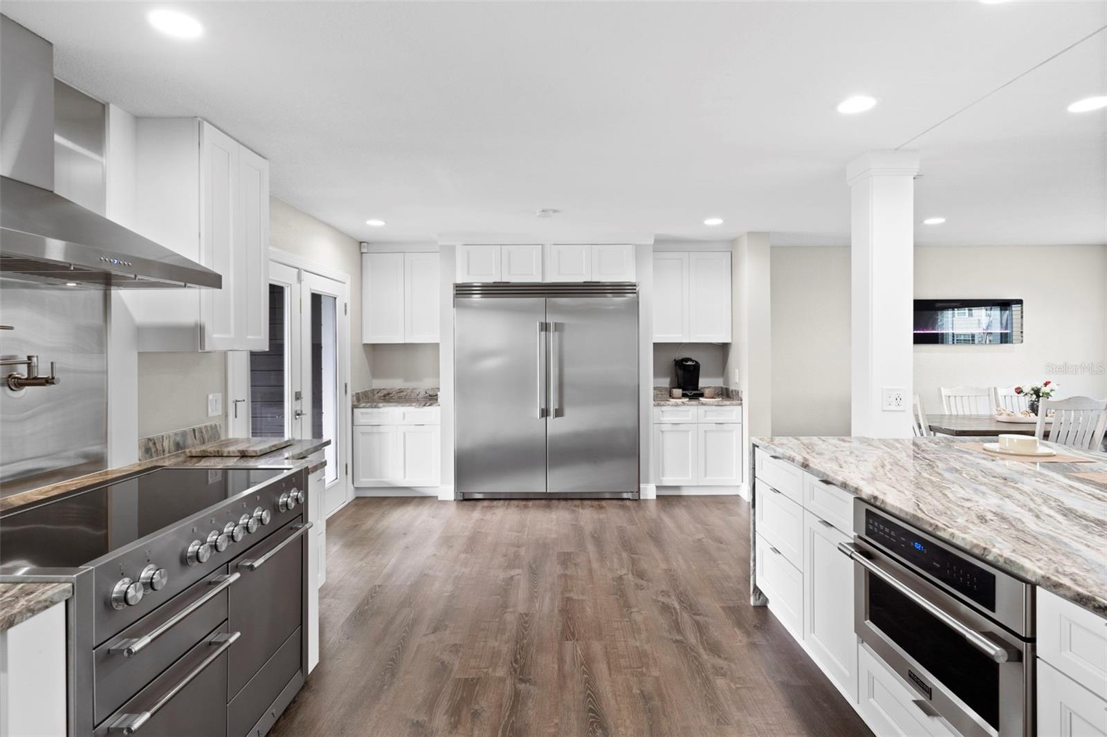 ECHOLS LAKE CARROLL ESTATES 4T - Residential