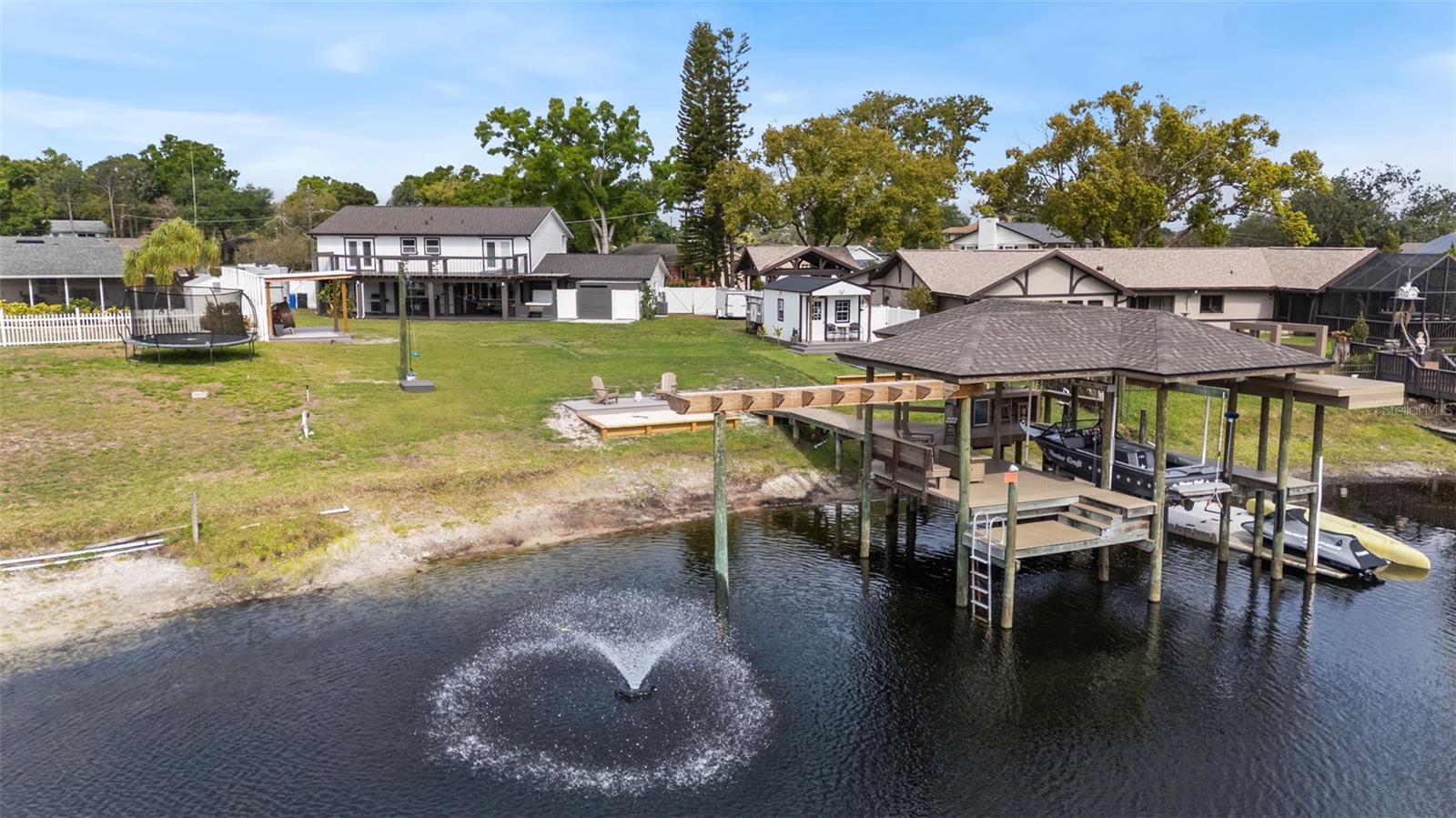 ECHOLS LAKE CARROLL ESTATES 4T - Residential