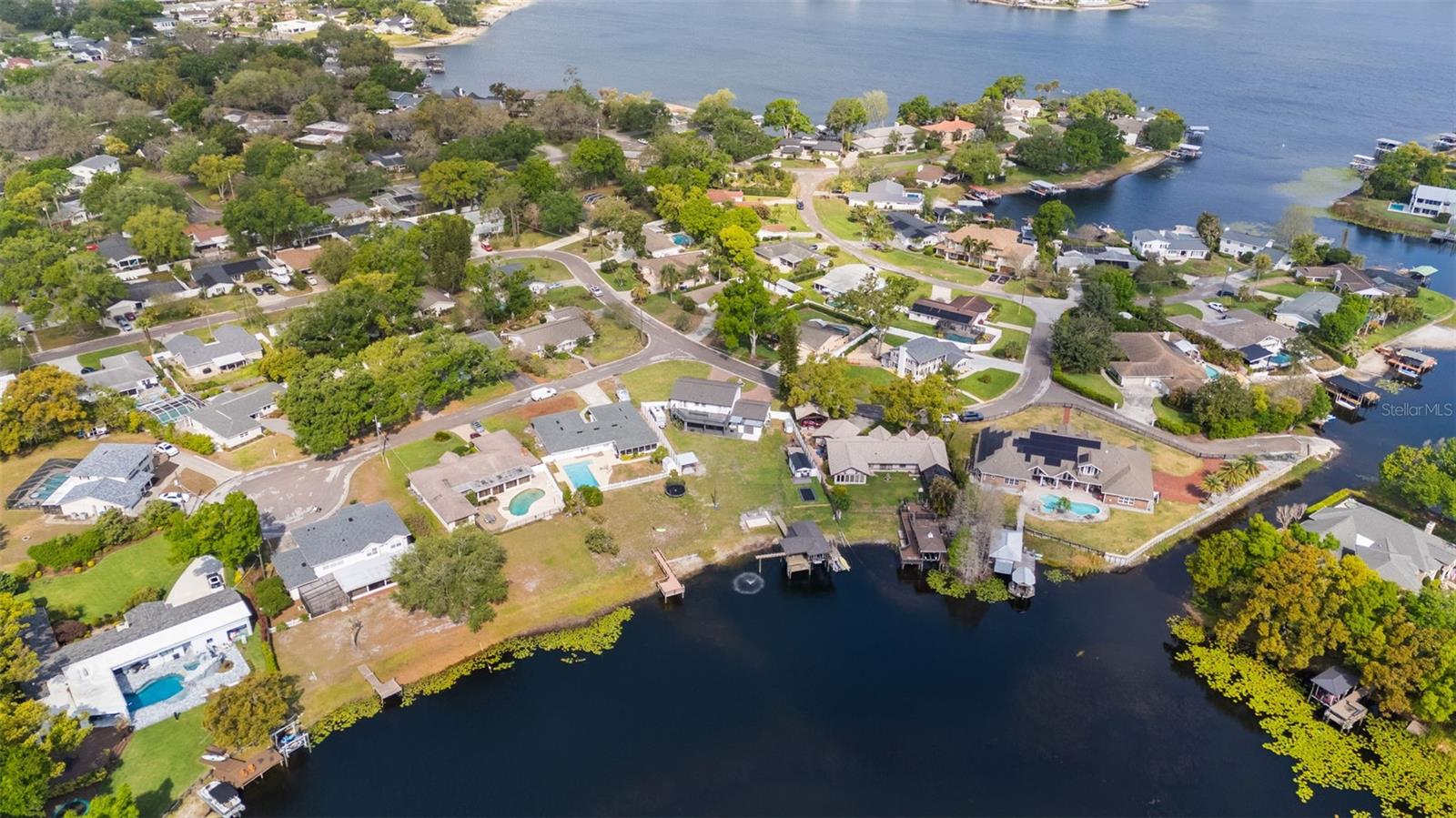 ECHOLS LAKE CARROLL ESTATES 4T - Residential