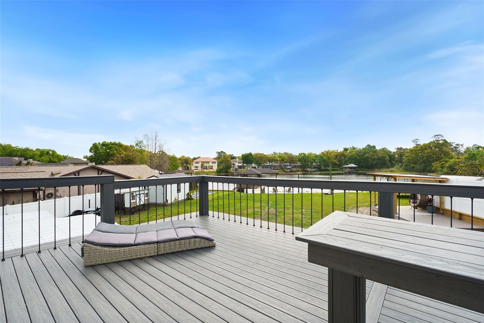 ECHOLS LAKE CARROLL ESTATES 4T - Residential