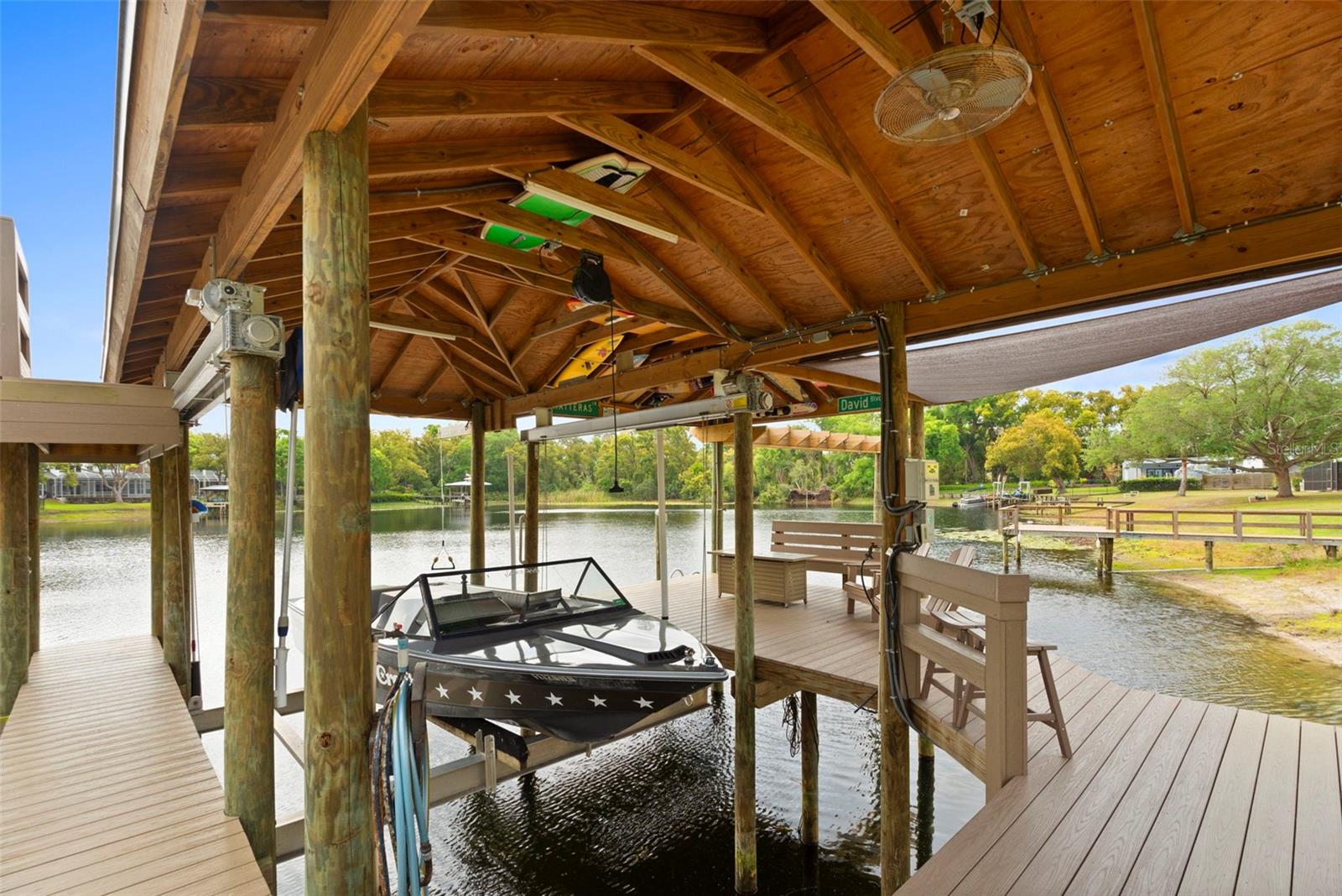 ECHOLS LAKE CARROLL ESTATES 4T - Residential