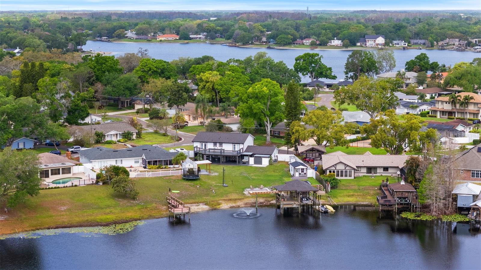 ECHOLS LAKE CARROLL ESTATES 4T - Residential