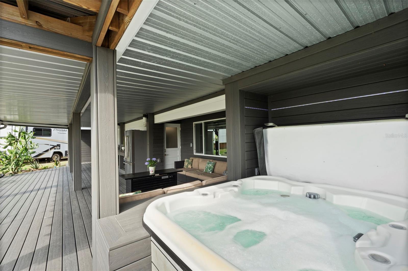 ECHOLS LAKE CARROLL ESTATES 4T - Residential