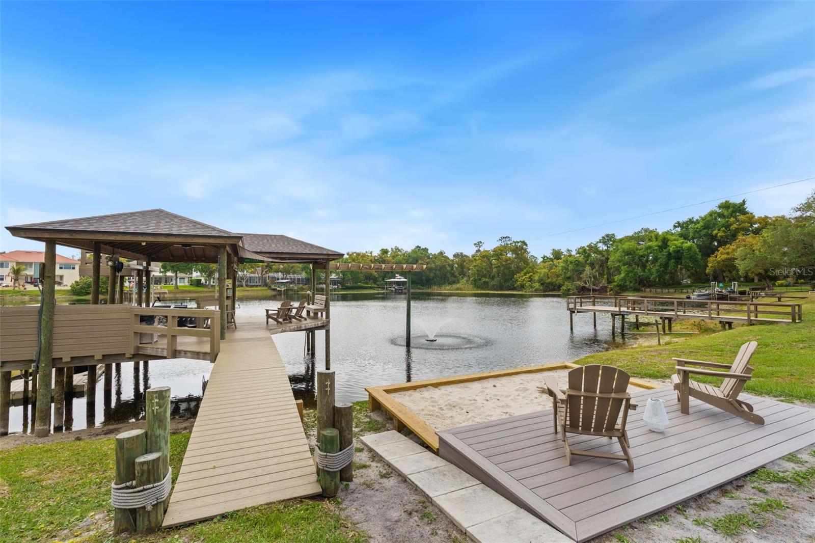 ECHOLS LAKE CARROLL ESTATES 4T - Residential