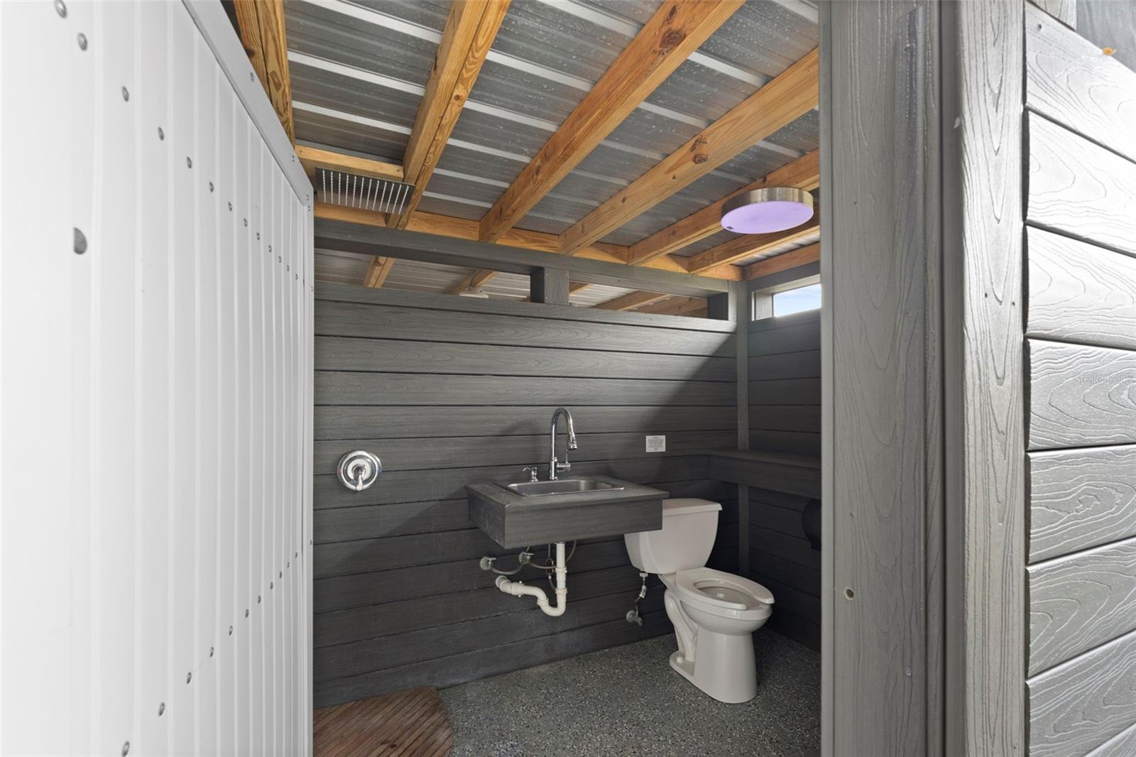 ECHOLS LAKE CARROLL ESTATES 4T - Residential