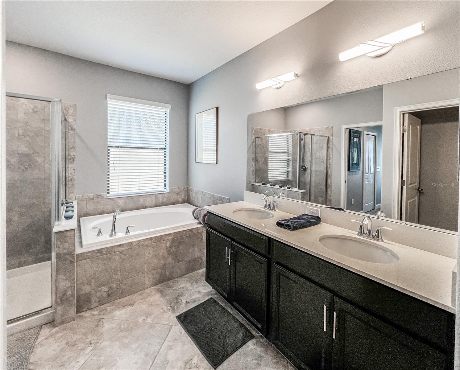 CHAMPIONS CLUB CONDO PH 29 - Residential