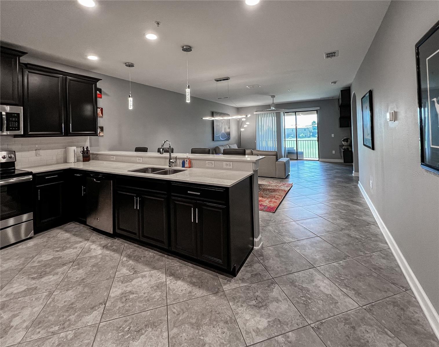 CHAMPIONS CLUB CONDO PH 29 - Residential