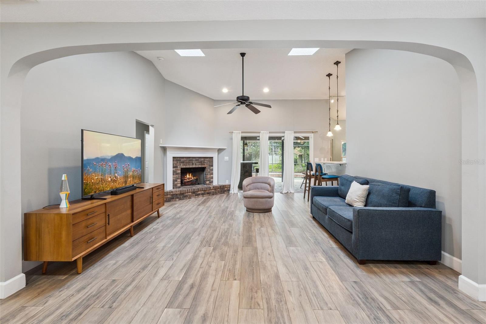 4507 WINDERWOOD CIRCLE