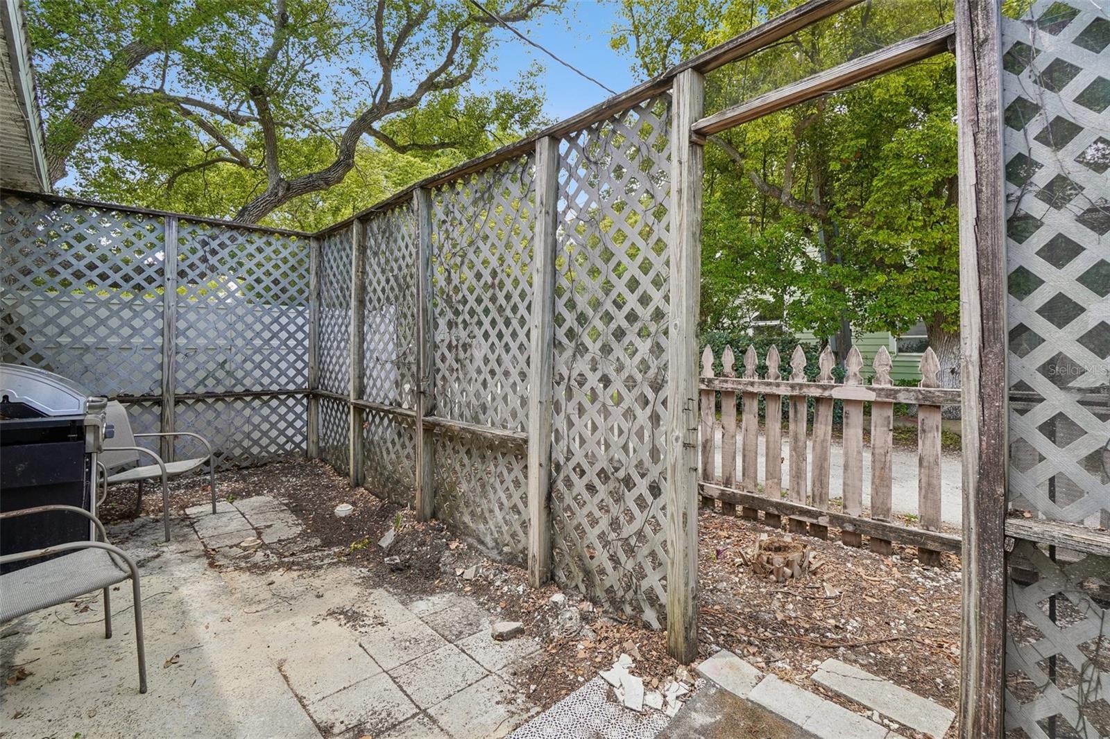 ACREAGE - Residential